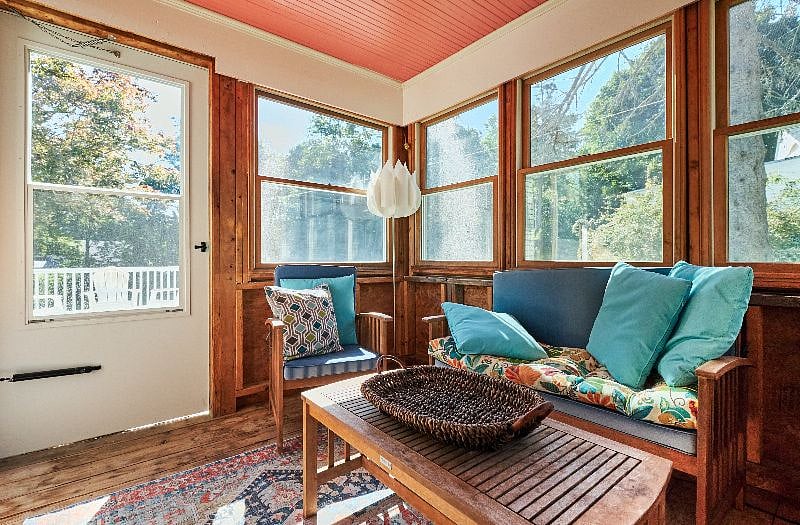 Sun porch
