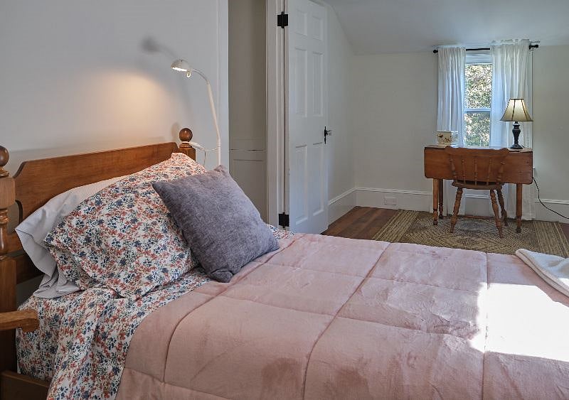 Bedroom #2 (twin bed)