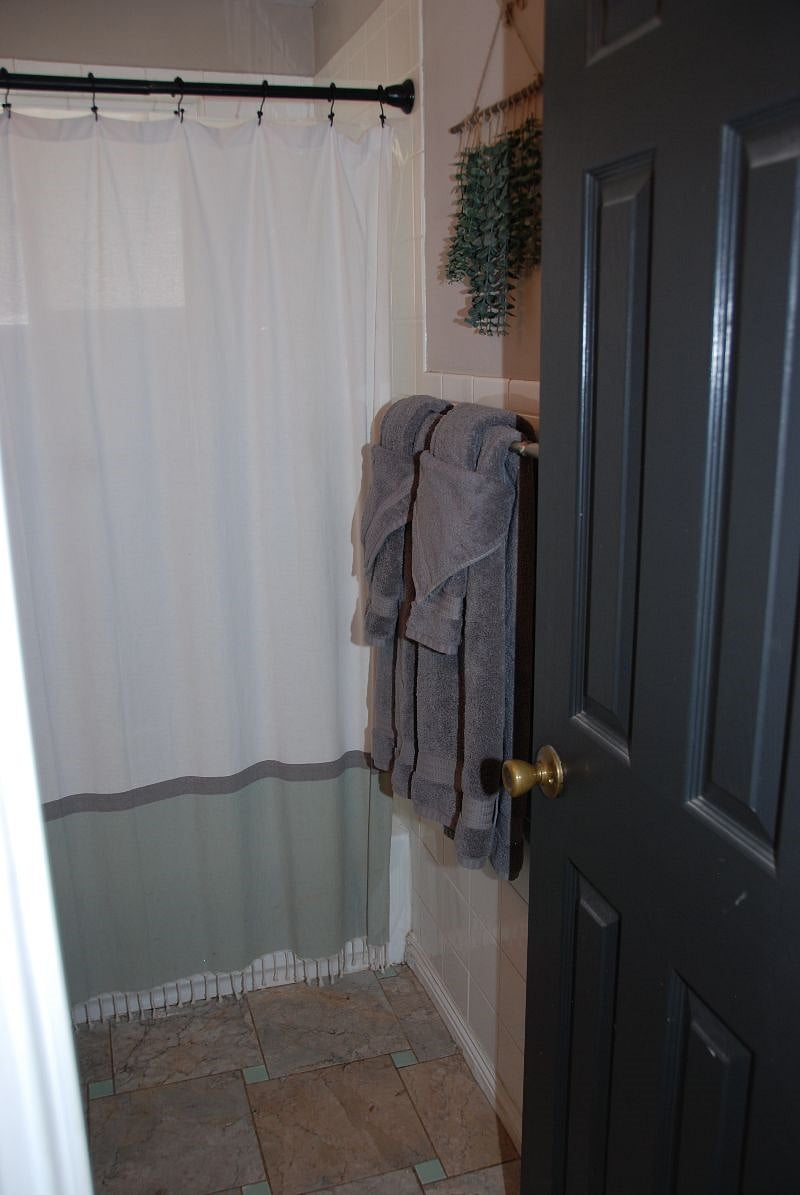 Furnished Finder property 600907_1 photo 12