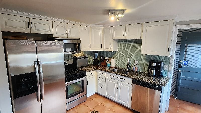 Furnished Finder property 600907_1 photo 14