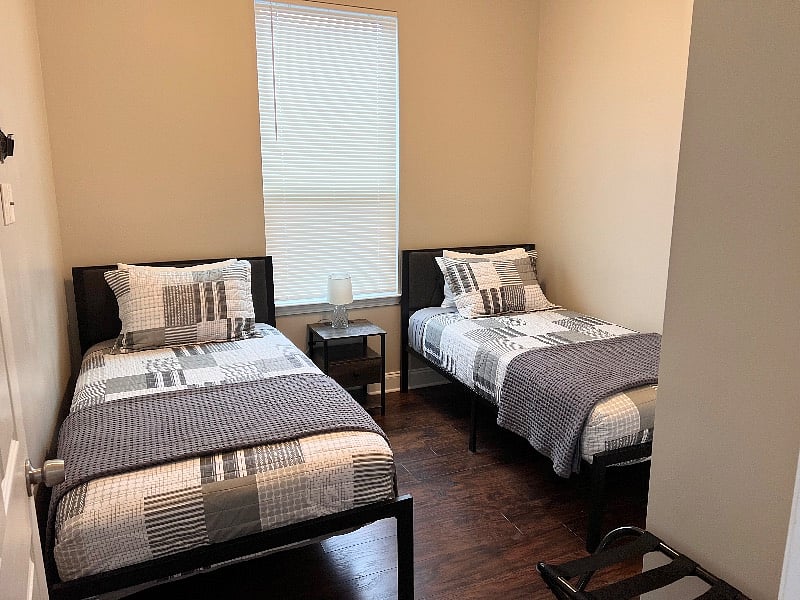 Furnished Finder property 600986_1 photo 11