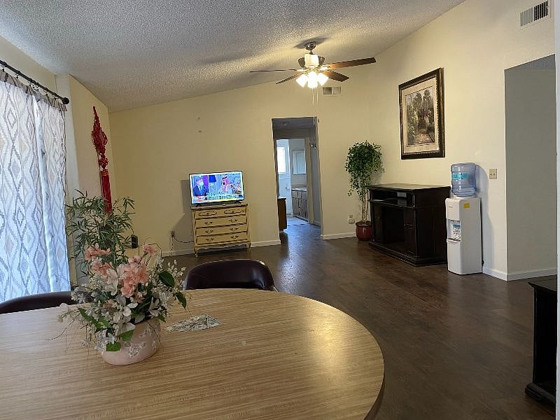 Furnished Finder property 601024_1 photo 6