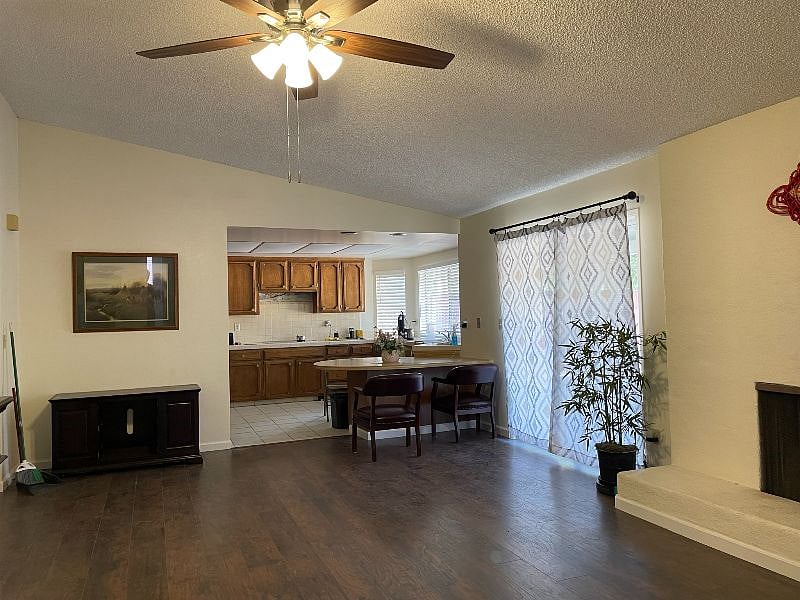 Furnished Finder property 601024_2 photo 18