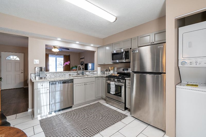 Furnished Finder property 601080_1 photo 8