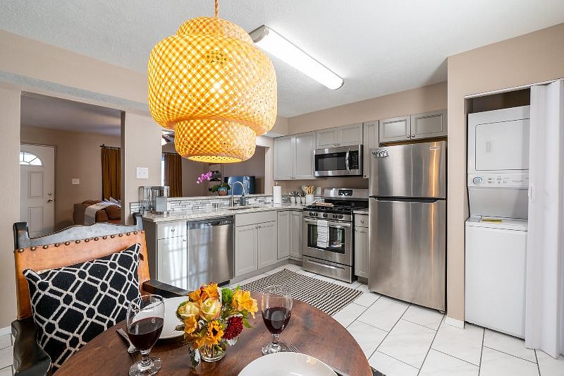 Furnished Finder property 601080_1 photo 9