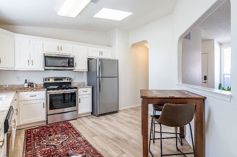Furnished Finder property 601119_1 photo 11