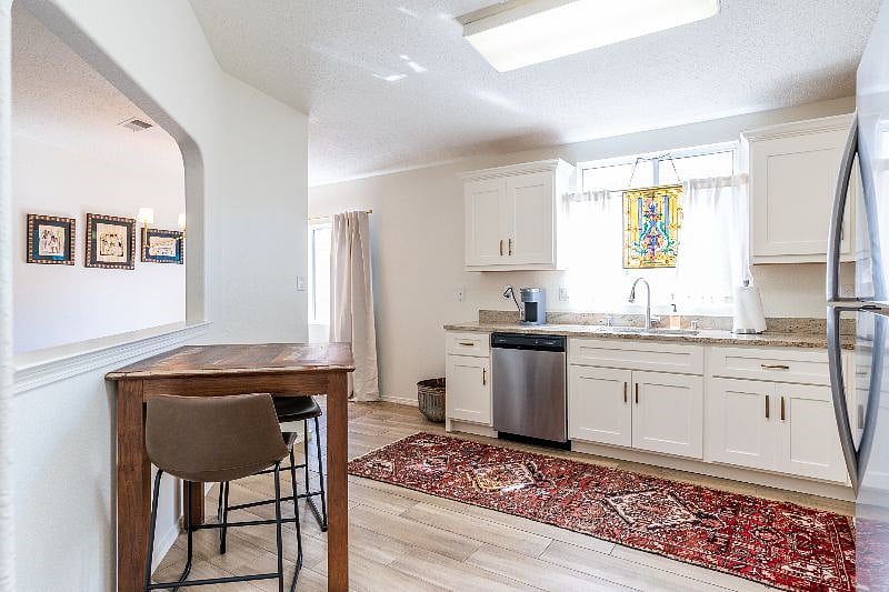 Furnished Finder property 601119_1 photo 12
