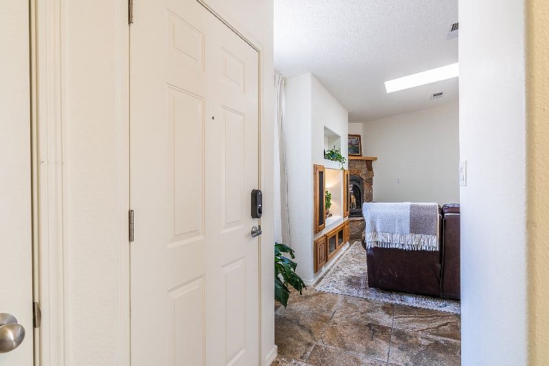 Furnished Finder property 601119_1 photo 13