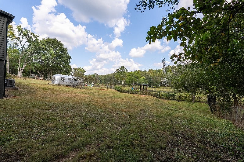 Furnished Finder property 601231_1 photo 37