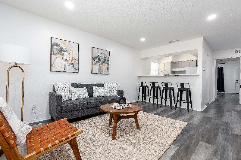 Furnished Finder property 601240_1 photo 11