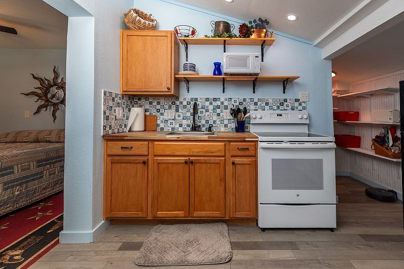 Furnished Finder property 601252_1 photo 7