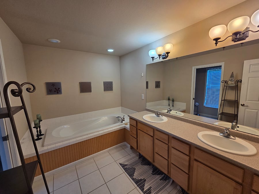 Furnished Finder property 601282_1 photo 18