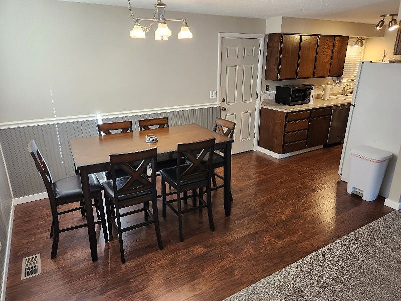 Furnished Finder property 601301_1 photo 9