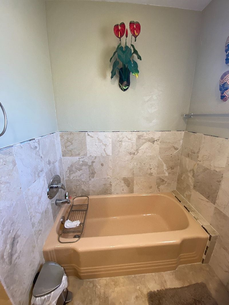 Bathtub