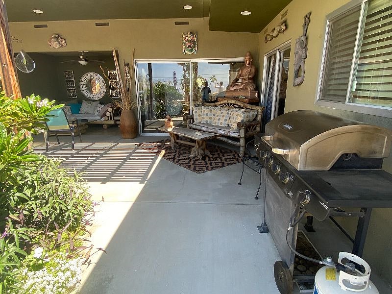 outdoor living area