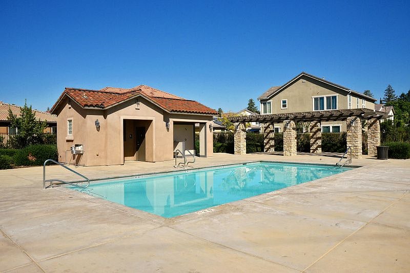 Furnished Finder property 601416_1 photo 14