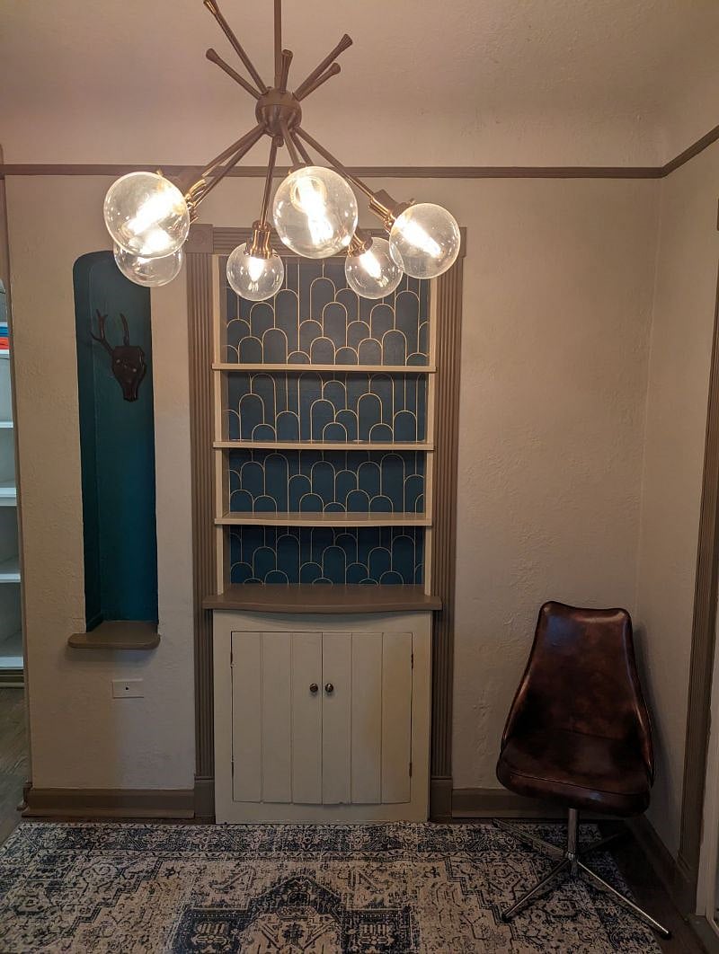 Built in in Dining Area