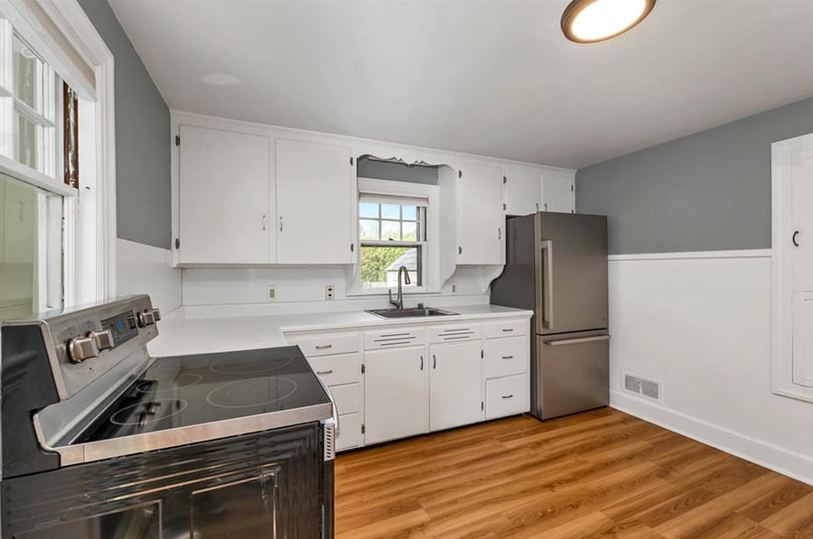 Eat in Kitchen with Newer Appliances