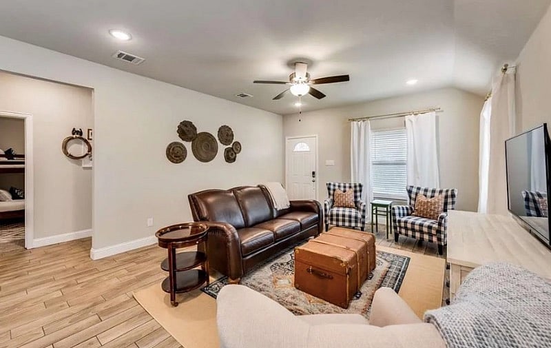 Furnished Finder property 601712_1 photo 3