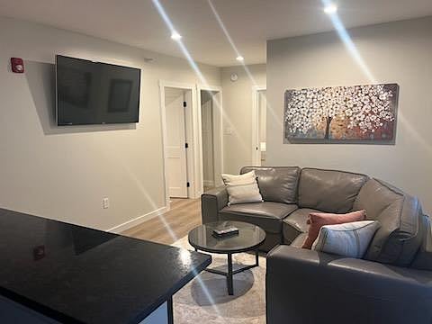 Furnished Finder property 601878_1 photo 3