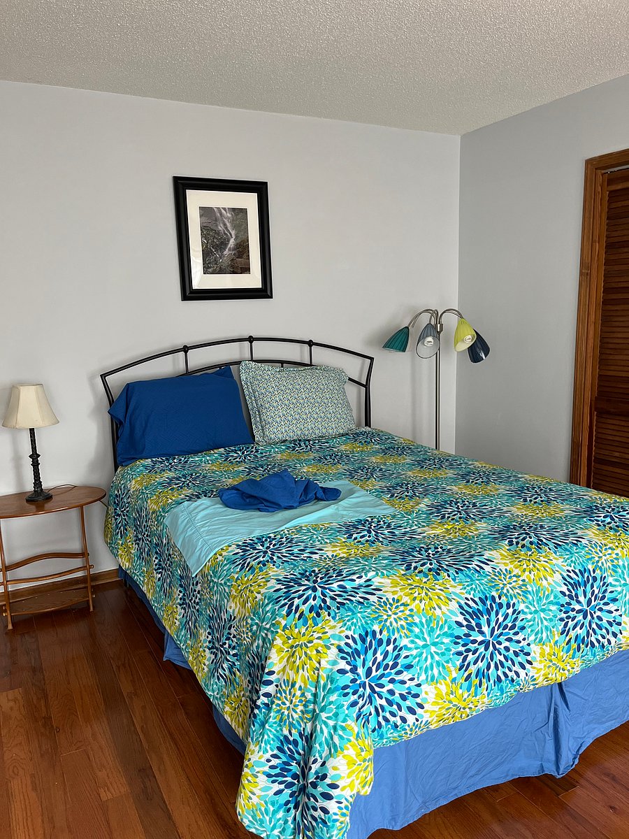Guest bedroom