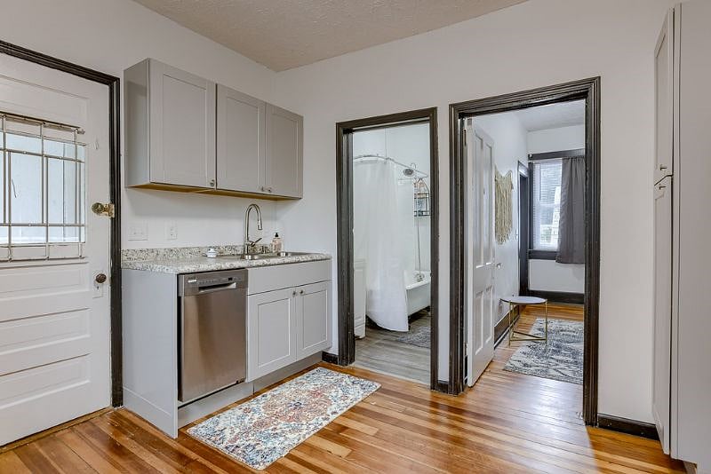 Furnished Finder property 602048_1 photo 8