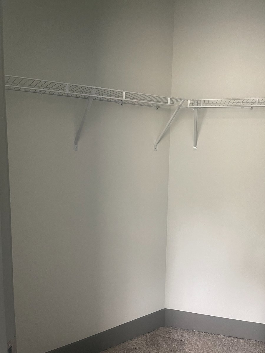 Large Walkin Closet