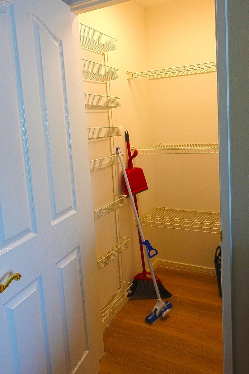 Walk-in closet