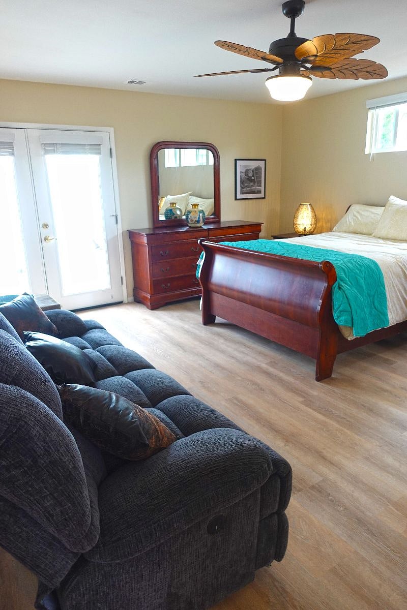 Bedroom/living areas