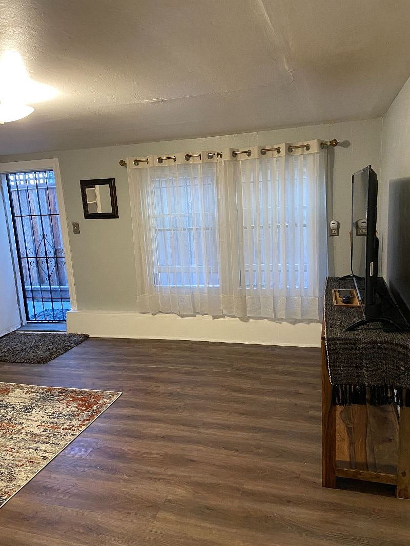Furnished Finder property 602174_1 photo 13