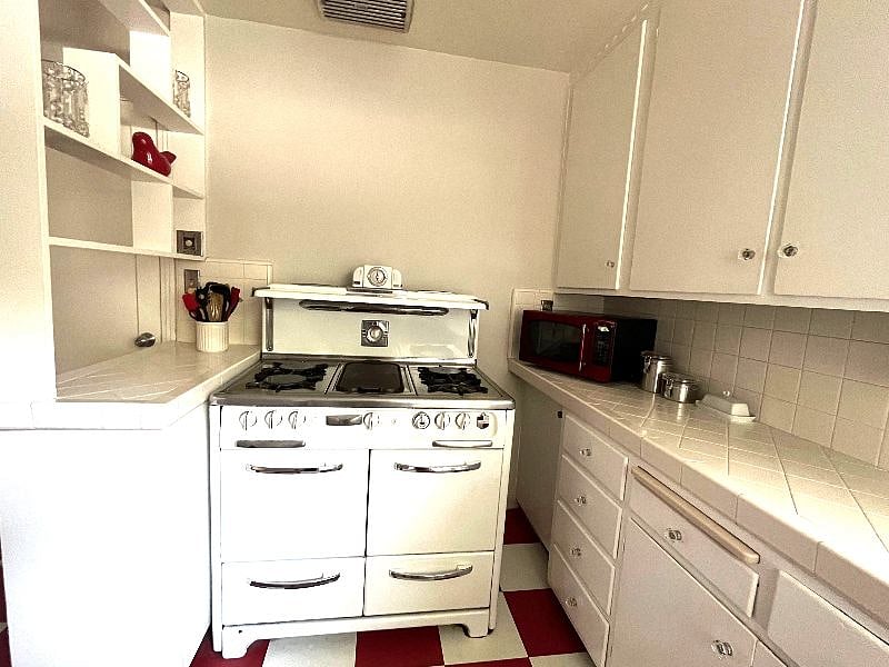 Furnished Finder property 602192_1 photo 6