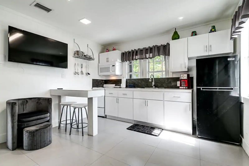 Furnished Finder property 602209_1 photo 8