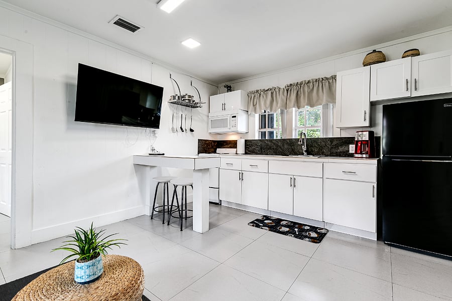 Furnished Finder property 602209_1 photo 36