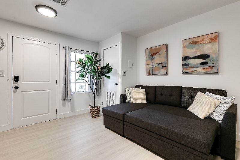 Furnished Finder property 602209_2 photo 8