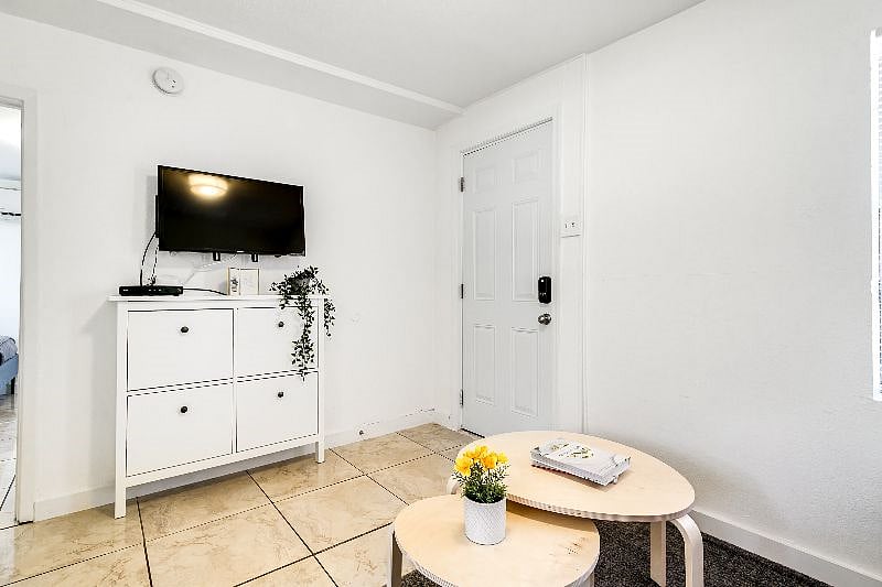 Furnished Finder property 602216_1 photo 5