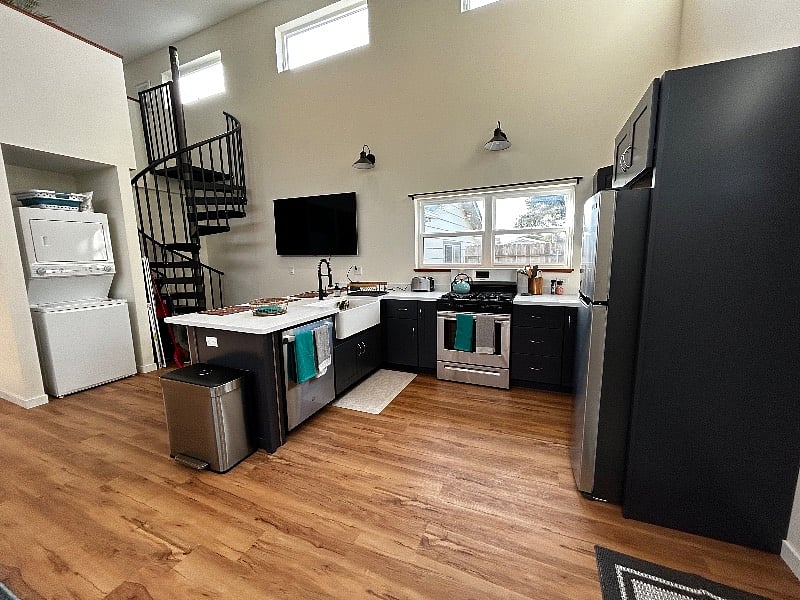 Furnished Finder property 602252_1 photo 1