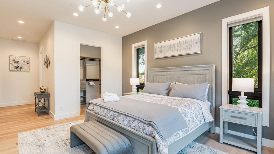 Bellevue Home - Bedroom