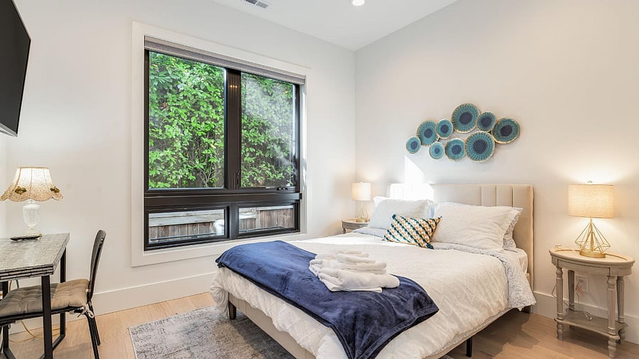 Bellevue Home - Bedroom