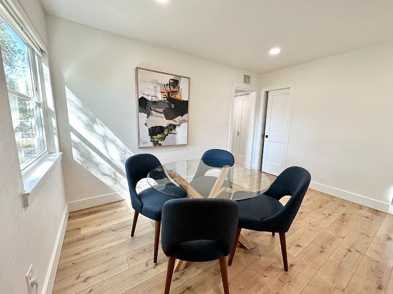 Furnished Finder property 602288_1 photo 3