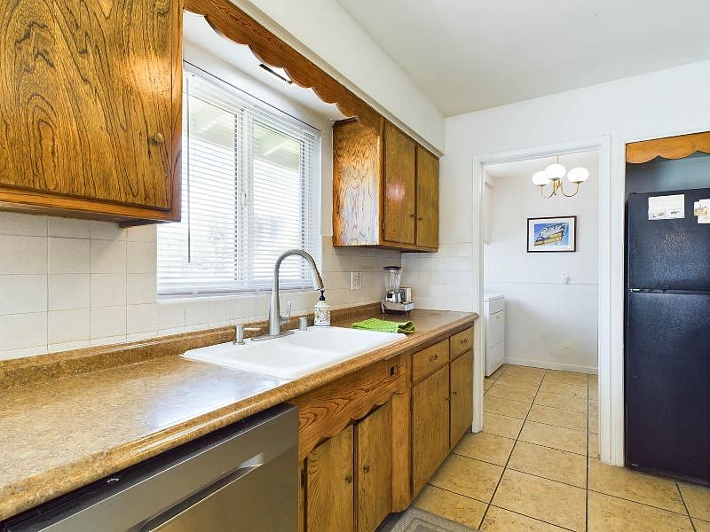 Furnished Finder property 602301_1 photo 11