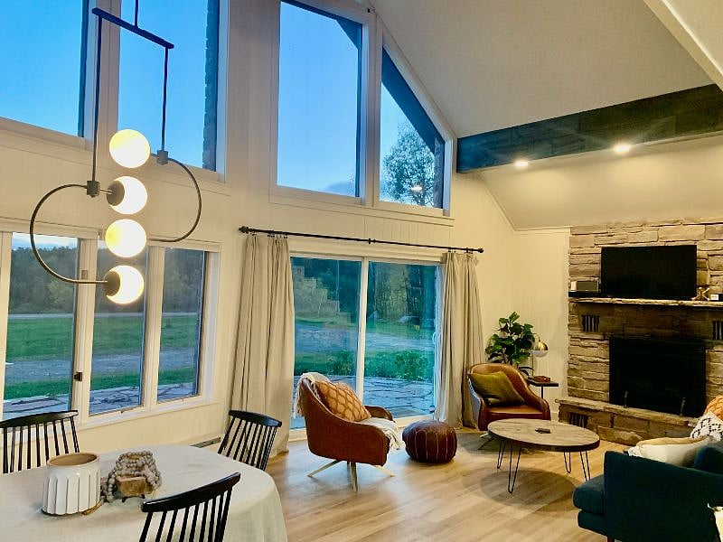 Living Room/Dining Room