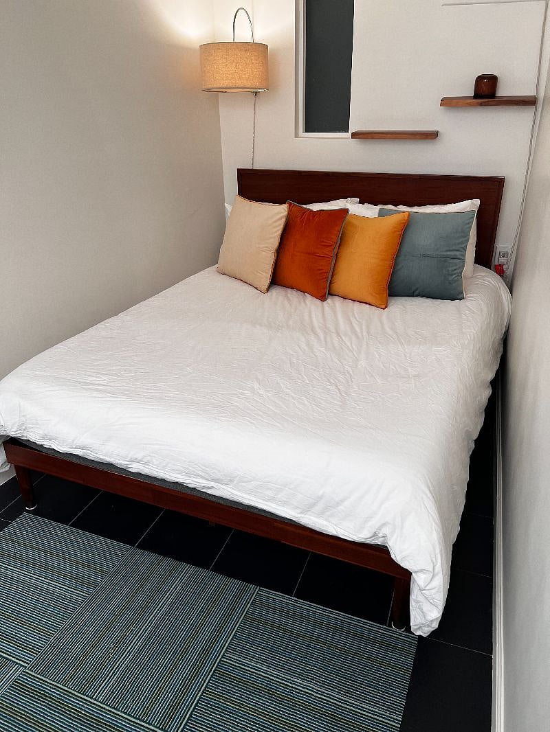 Queen Bed