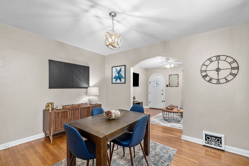 Furnished Finder property 602390_1 photo 11