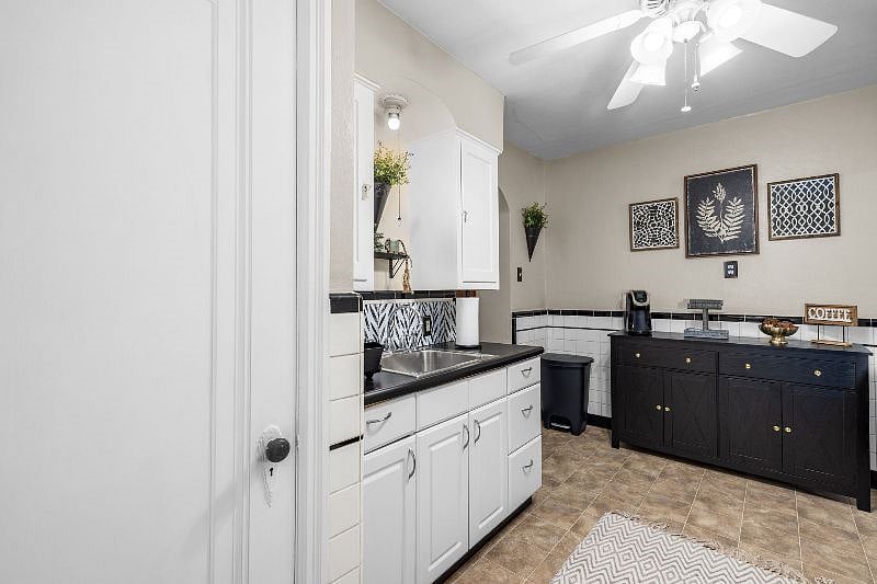 Furnished Finder property 602390_1 photo 16