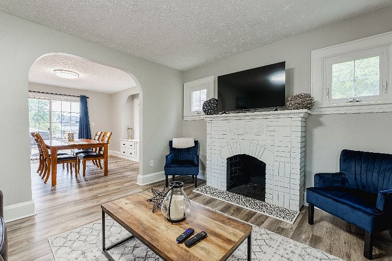 Furnished Finder property 602409_1 photo 6