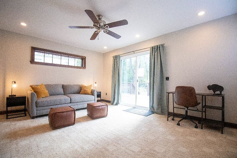 Den/office/guest bed with access to the back patio