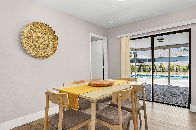 Furnished Finder property 602649_1 photo 4