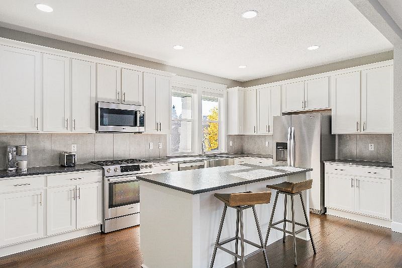 Furnished Finder property 602690_1 photo 18