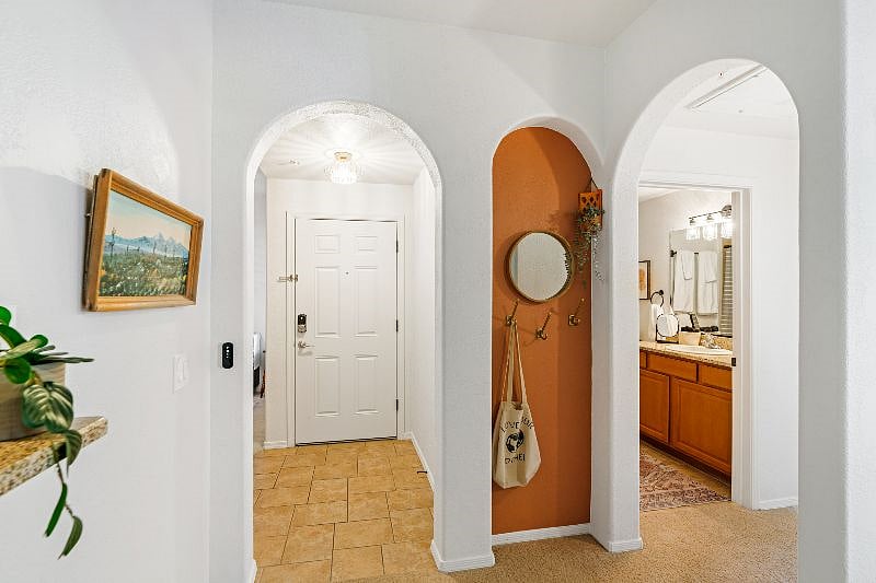 Furnished Finder property 602742_1 photo 3