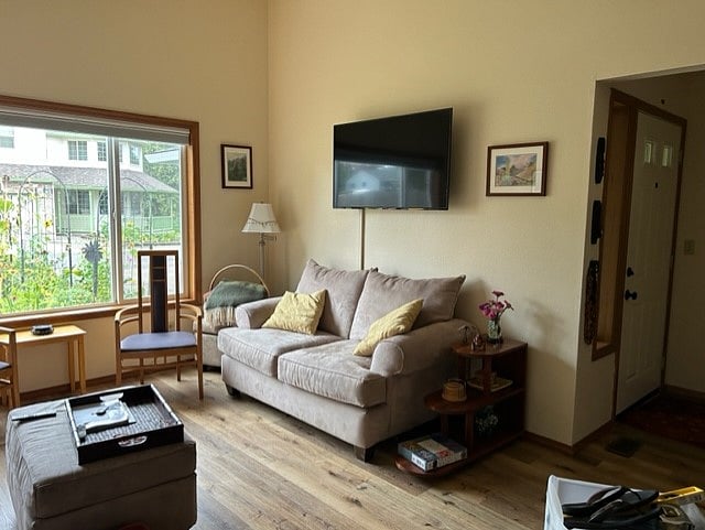 Furnished Finder property 602760_1 photo 3